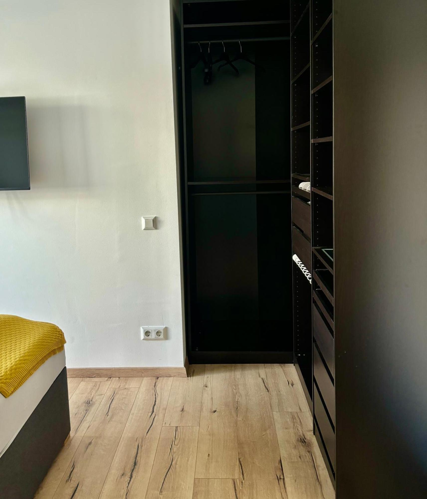 וולדן אם וורתרסי Schoene Wohnung Mit Terrasse Und Parkplatz מראה חיצוני תמונה