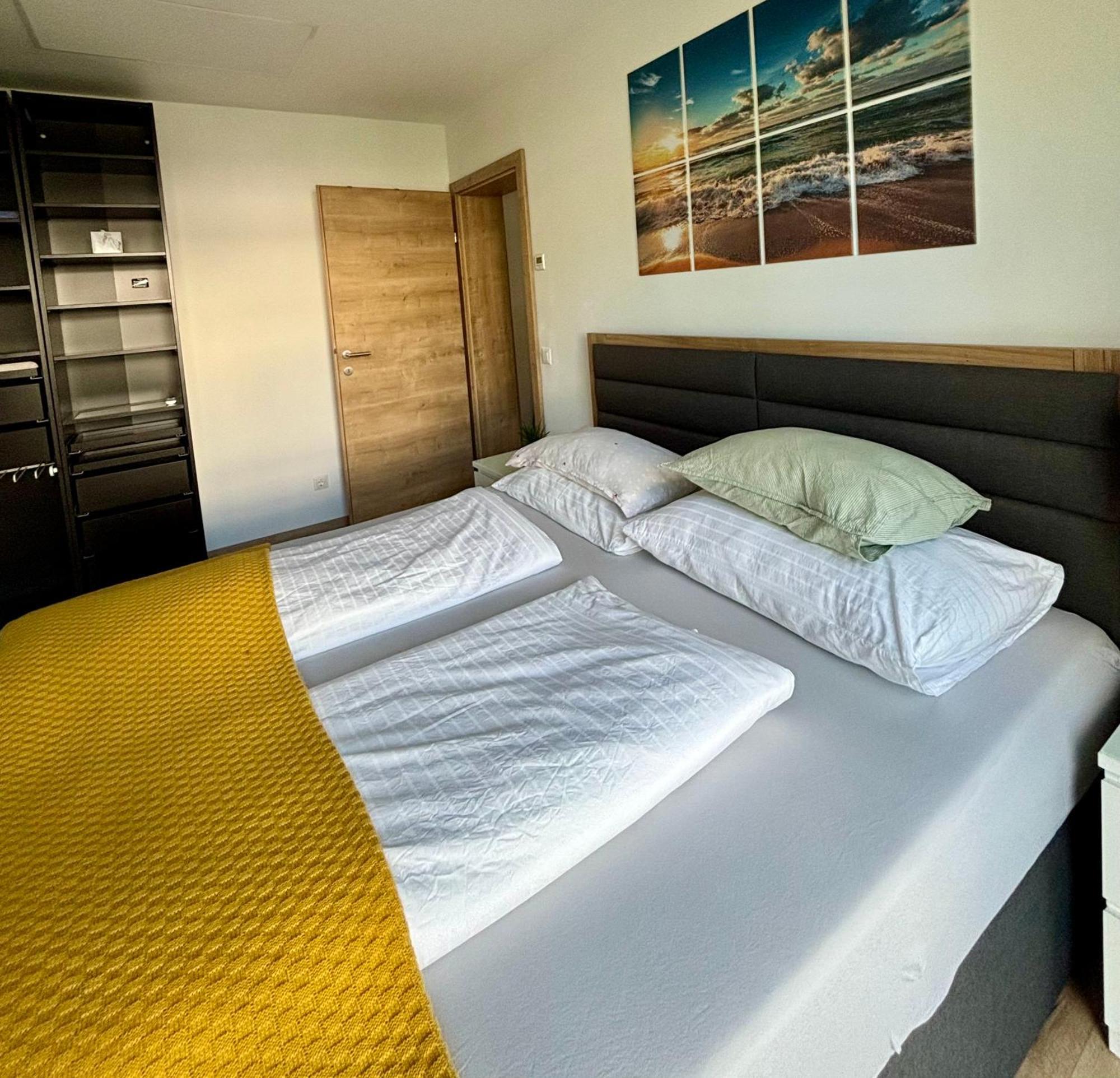 וולדן אם וורתרסי Schoene Wohnung Mit Terrasse Und Parkplatz מראה חיצוני תמונה